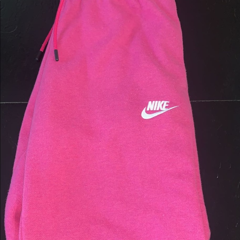 NWOT Pink Nike Sweatpants